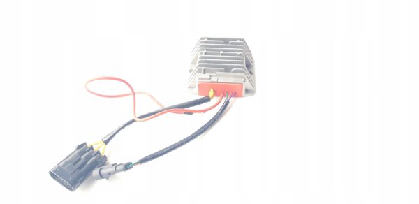 SPÄNNINGSREGULATOR 40 Ampere Grecav Eke